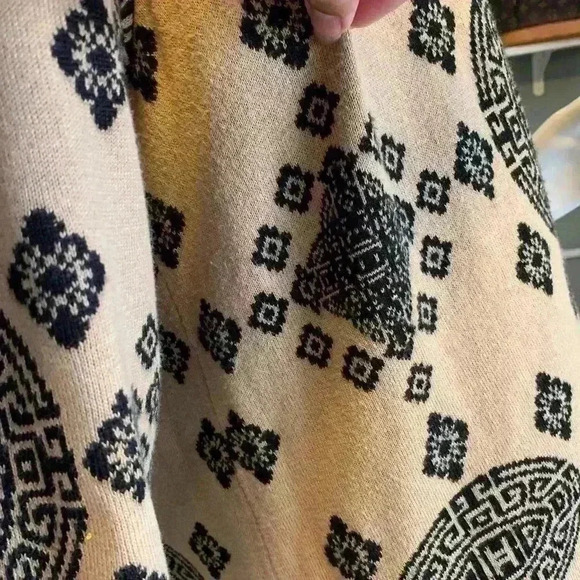 Chicos - Picture 9 of 11